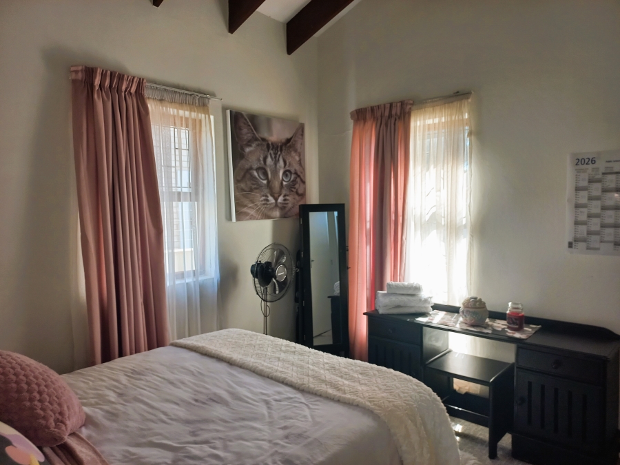 To Let 3 Bedroom Property for Rent in Wavecrest Eastern Cape